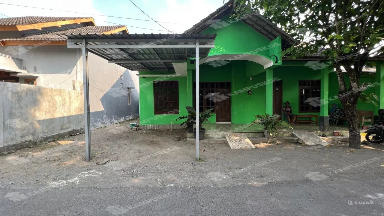 DIKONTRAKAN RUMAH TERAWAT 2 KAMAR AREA UNRIYO 2K03RS110625