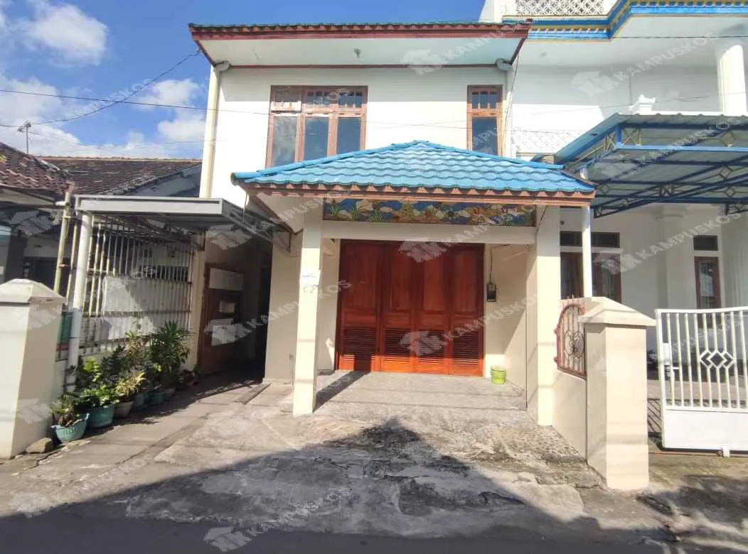 DIKONTRAKAN 2 LANTAI BARU DAERAH KAMPUS UGM 