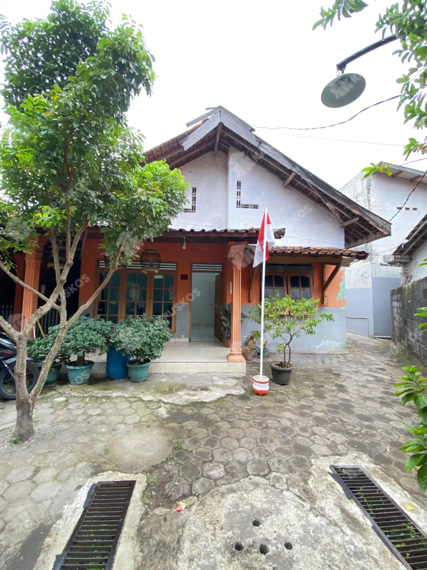 DIKONTRAKAN RUMAH 3 KAMAR AREA PAKUWON MALL JOGJA 3K02AL0130825