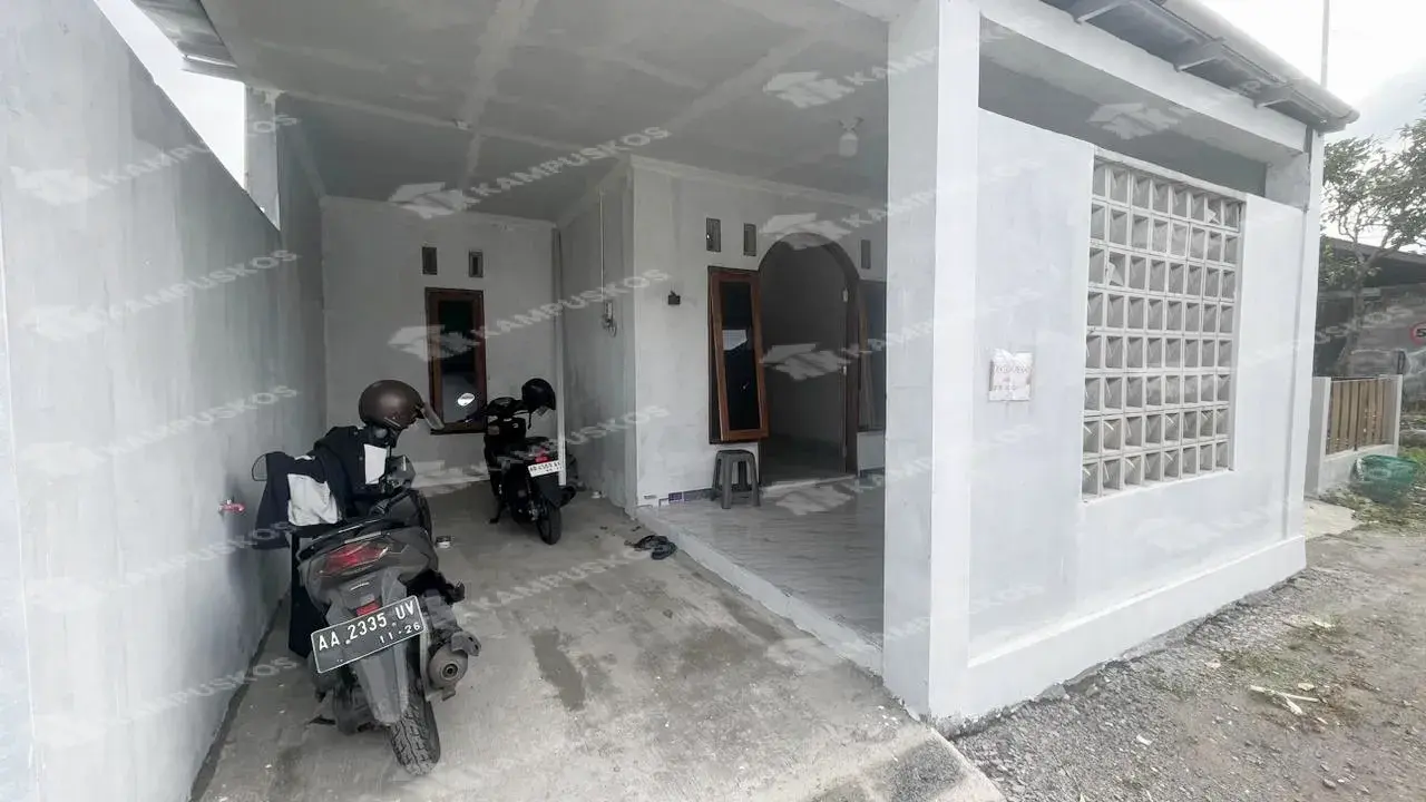 DIKONTRAKAN RUMAH LV 3 KAMAR AREA UII JAKAL 3K04RS021025