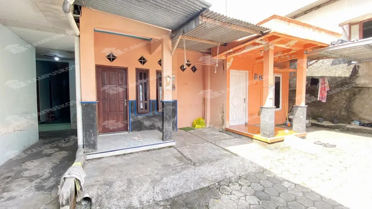 DIKONTRAKAN RUMAH FULL FURNISHED 2 KAMAR AREA MONJALI 2K03GA030925