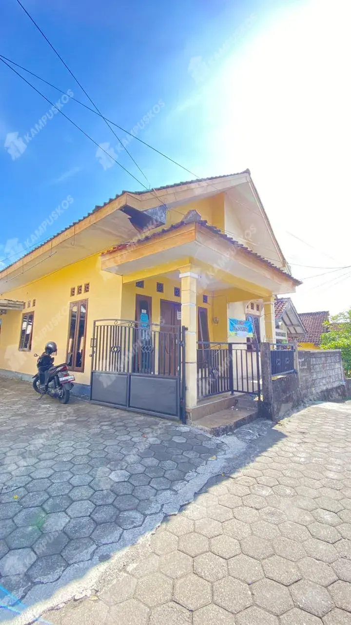DIKONTRAKAN RUMAH 2 KAMAR AREA AMIKOM  2K03AL081025